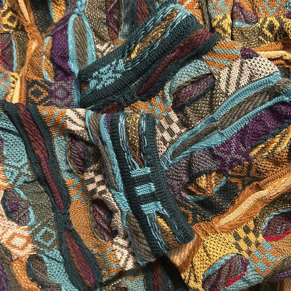 Men’s Coogi sweater, extra large - Picture 7 of 7
